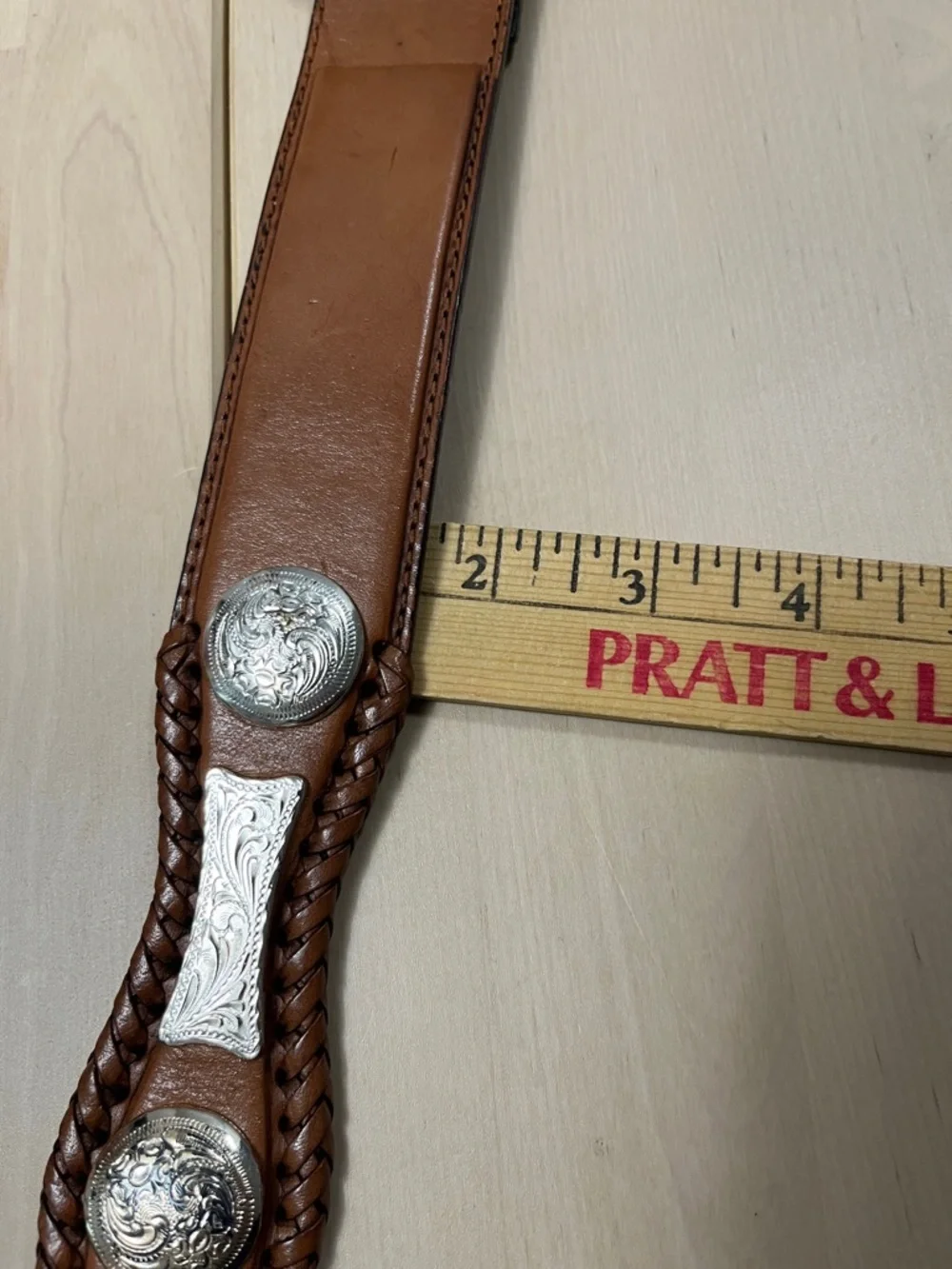 Tony Lama Brown Leather Scalloped Belt w/ Silver Tone Conchos Mens 42